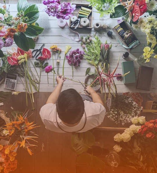 It is an flower shoper person working image.